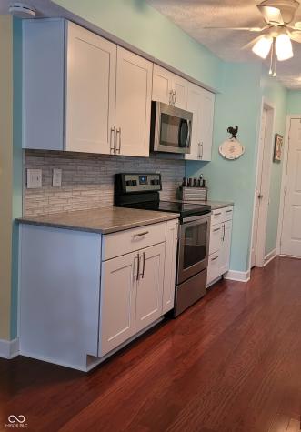 9306 W Golden Oaks W Indianapolis IN 46260