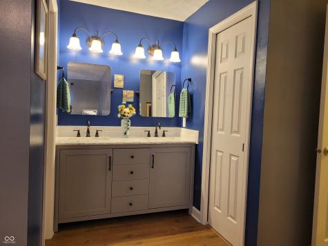 9306 W Golden Oaks W Indianapolis IN 46260