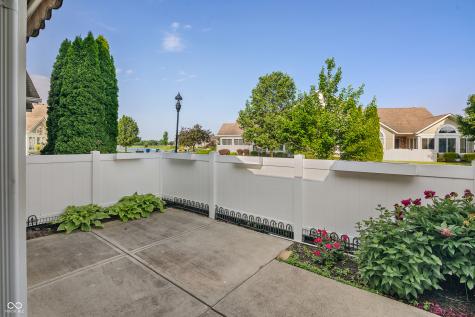 1067 Distinctive Way Greenfield IN 46140