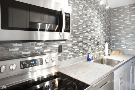 230 E 9th Street E Indianapolis IN 46204