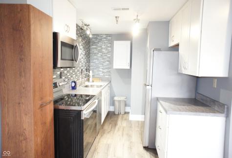 230 E 9th Street E Indianapolis IN 46204