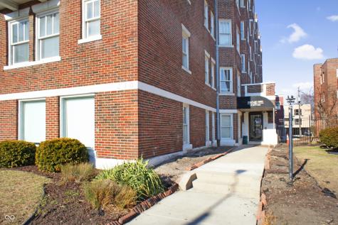 230 E 9th Street E Indianapolis IN 46204