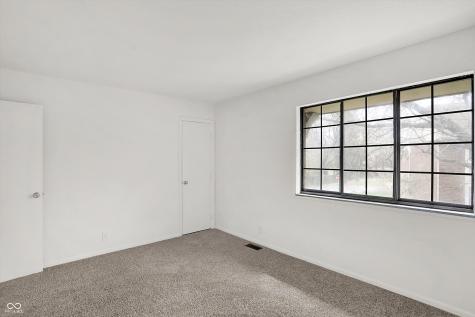 1935 Bridgton Court Indianapolis IN 46219