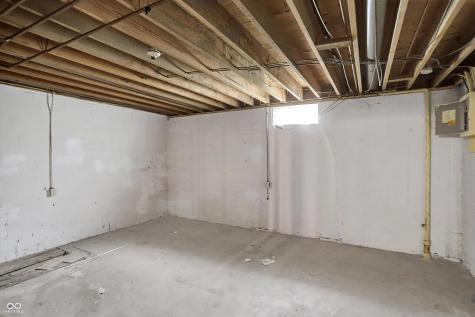 1935 Bridgton Court Indianapolis IN 46219