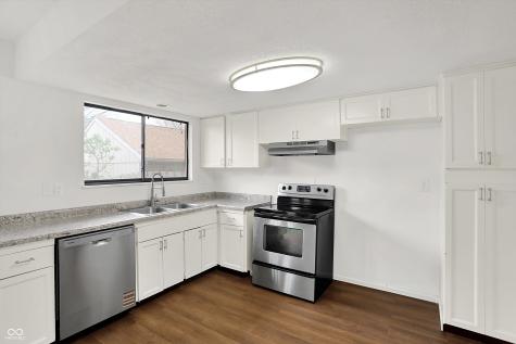 1935 Bridgton Court Indianapolis IN 46219