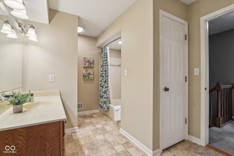 2011 Oldfields Circle S Drive Indianapolis IN 46228