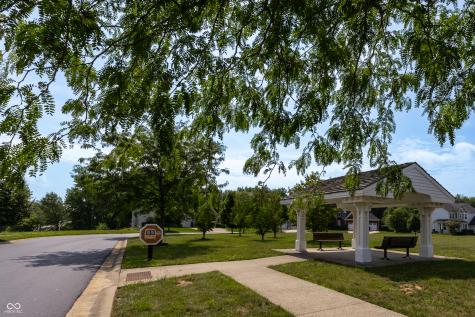 00 Red Fox Circle Columbus IN 47201