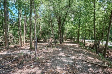 75 W 72nd Street Indianapolis IN 46260