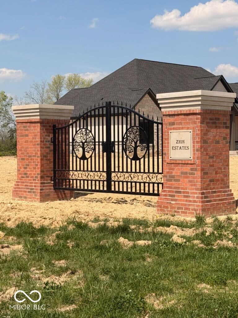 2639 S Kings Way New Palestine IN 46163