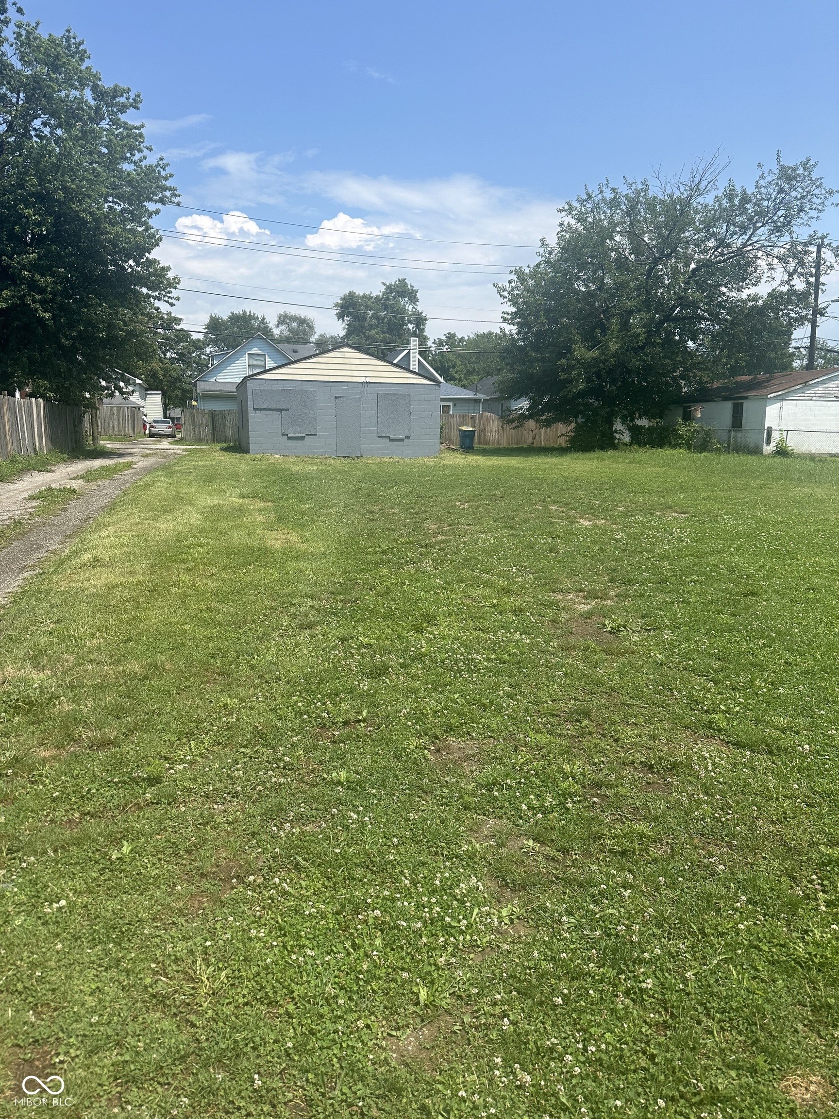 1721 Thaddeus Street Indianapolis IN 46203
