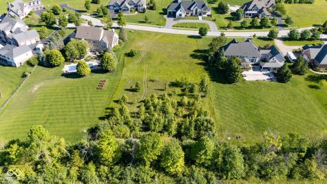 9335 Pleasant View Lane Zionsville IN 46077