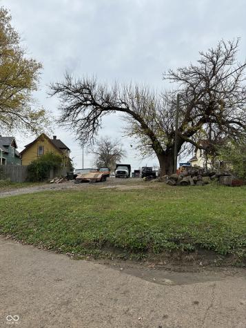 2225 E Brookside Avenue Indianapolis IN 46218