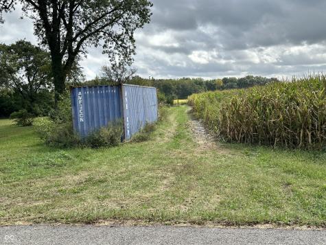 2996 N Us 421 Whitestown IN 46075