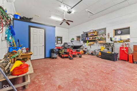 8734 N 200 W Alexandria IN 46001