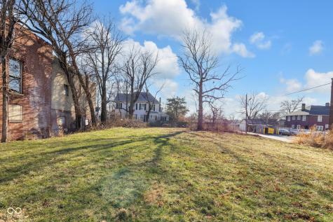 2225 E 10th Street Indianapolis IN 46201