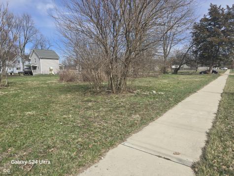 1227,1229,1231 S 13th Half Street Terre Haute IN 47802