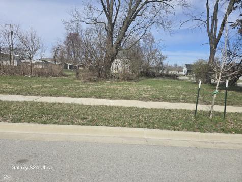 1227,1229,1231 S 13th Half Street Terre Haute IN 47802