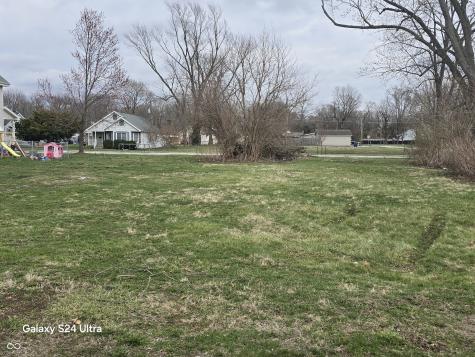 1227,1229,1231 S 13th Half Street Terre Haute IN 47802