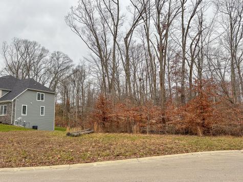 5086 Oak Ridge Trail Columbus IN 47201