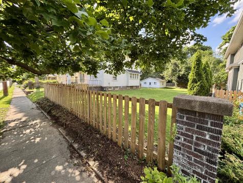 422 E 49th Street Indianapolis IN 46205