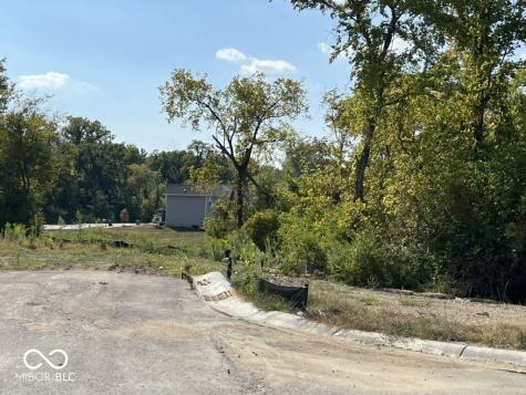2890 Emerald Street Indianapolis IN 46268