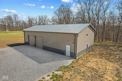 8172 E Ash Road Bloomfield IN 47424