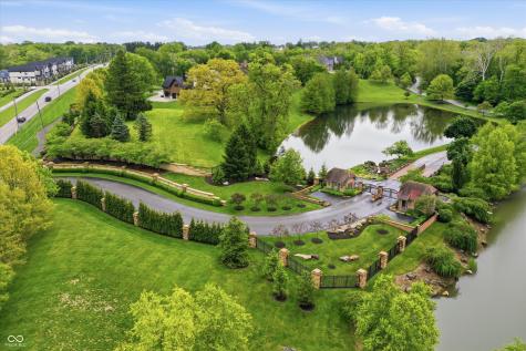 1 Woodard Bluff Zionsville IN 46077