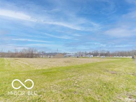 5** Luellen Way IN 47362