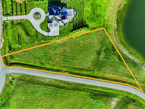 1860 Hollingsworth Lane Zionsville IN 46077