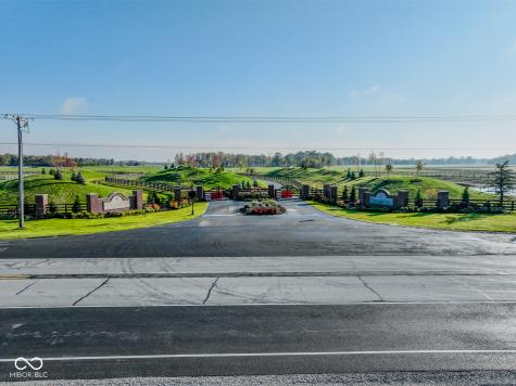 1860 Hollingsworth Lane Zionsville IN 46077