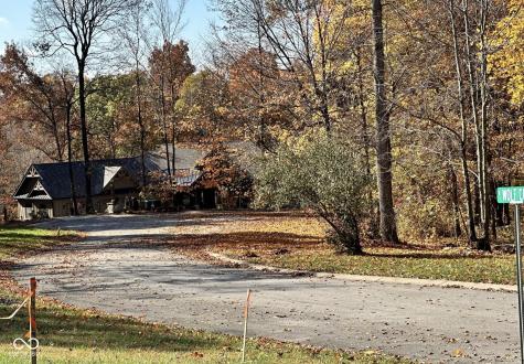2131 N Wolf Den Lane Martinsville IN 46151