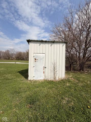 6475 N 300 E Whiteland IN 46184