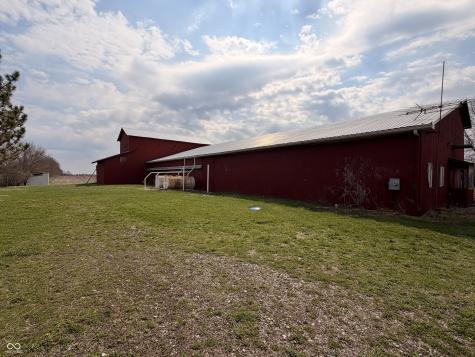 6475 N 300 E Whiteland IN 46184