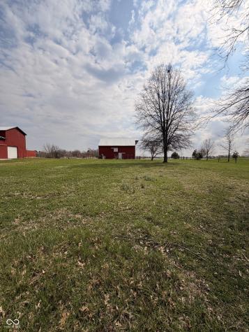 6475 N 300 E Whiteland IN 46184