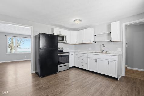 5717 - 5721 W Sr 132 Pendleton IN 46064