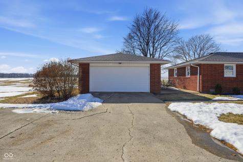 5717 - 5721 W Sr 132 Pendleton IN 46064