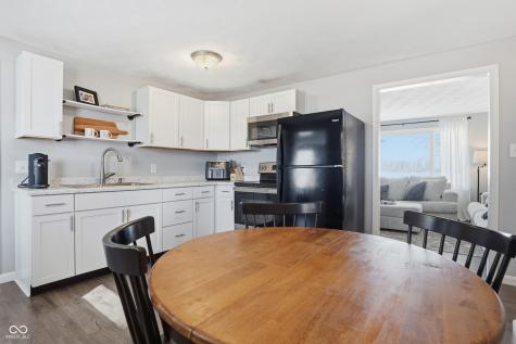 5717 - 5721 W Sr 132 Pendleton IN 46064