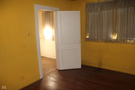 32 S Chester Avenue Indianapolis IN 46201