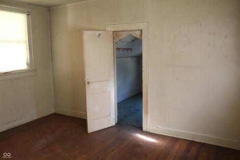32 S Chester Avenue Indianapolis IN 46201