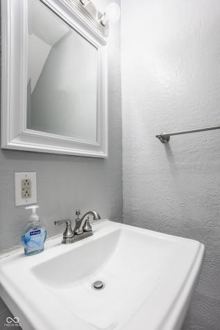1629/1631 Carrollton Avenue Indianapolis IN 46202