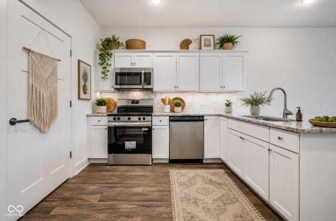 2954 Macpherson Avenue Indianapolis IN 46205