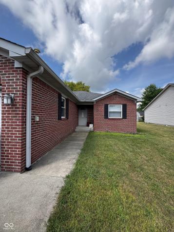 30 Grassyway Court Whiteland IN 46184