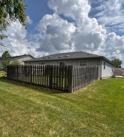 30 Grassyway Court Whiteland IN 46184