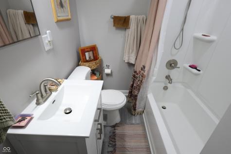 4113 Graceland Avenue Indianapolis IN 46208