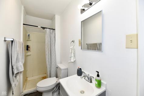 59-61 E Washington Street Mooresville IN 46158