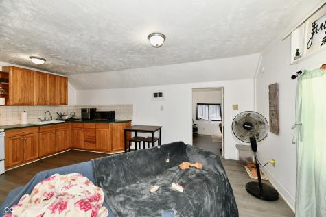 59-61 E Washington Street Mooresville IN 46158