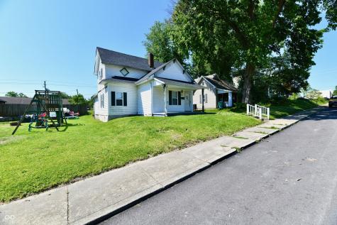 59-61 E Washington Street Mooresville IN 46158