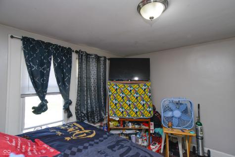319 N Dequincy Street Indianapolis IN 46201