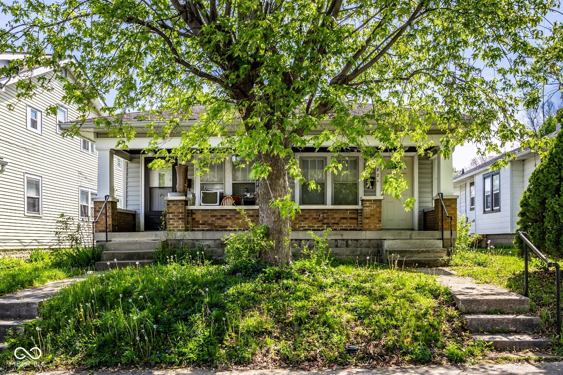 821-823 N Bradley Avenue Indianapolis IN 46201