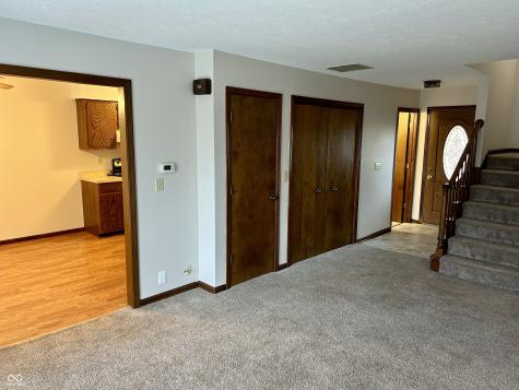 616-618 Hillcrest Circle Seymour IN 47274